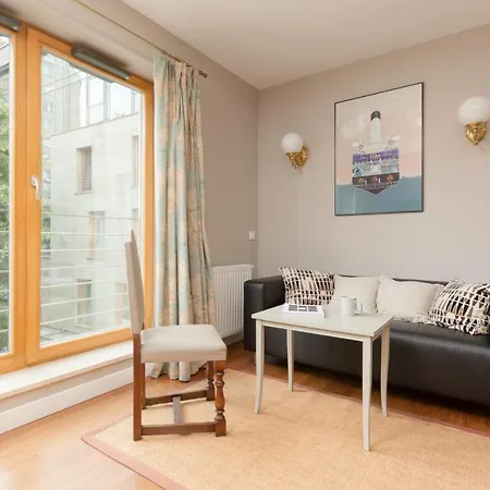 Elegancki Apartament W Centrum Gdyni Z Parkingiem By Noclegi Renters Gdynia Exterior photo